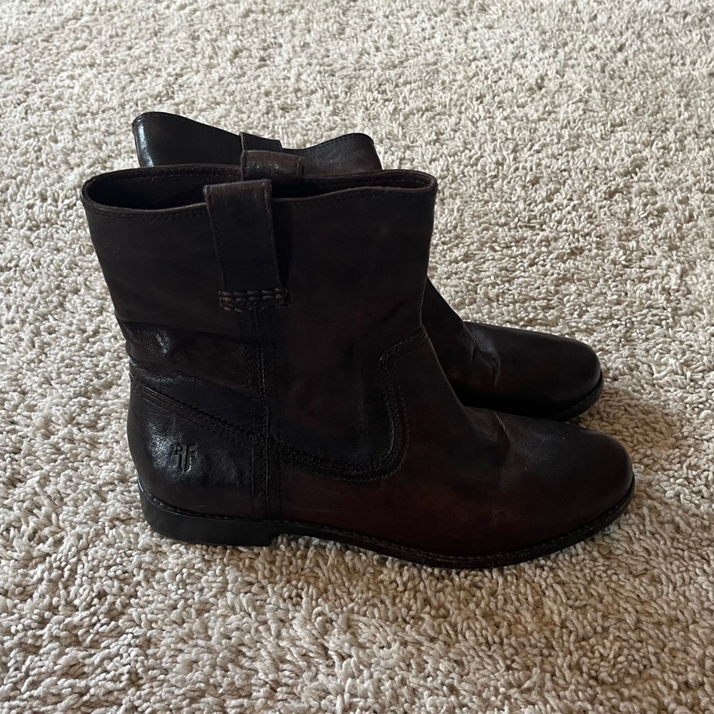 Frye Anna Shortie Boot | 9 - Picture 4 of 14